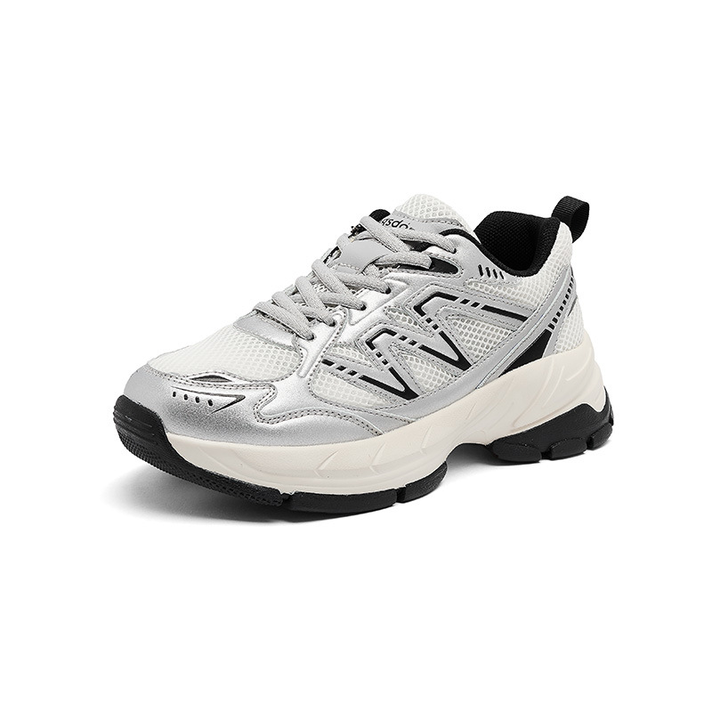 Zapatos de montaña casuales ligeros de primavera retro 2026 zapatos deportivos de plata para mujeres zapatos de papá