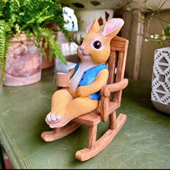 かわいいロッキングチェアウサギ樹脂置物ガーデンバルコニー庭園造景鉢植え装飾プレゼント幼稚園民宿