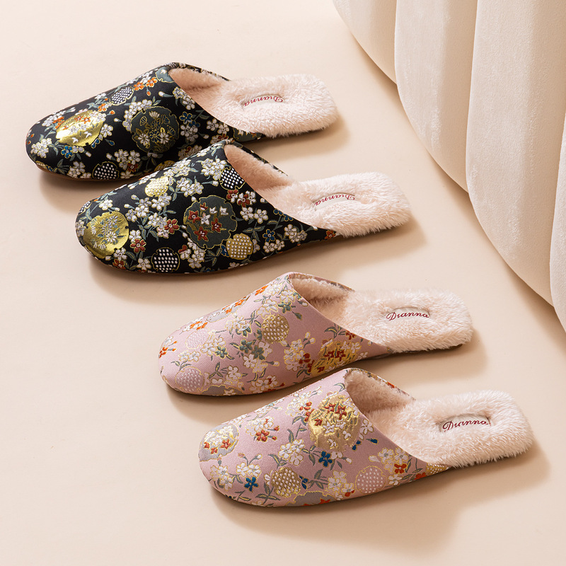 Autumn and Winter National Style High-End Satin Embroidered Slippers for Couples Indoor Plus Velvet Warm Men's and Women's Home Shoes Autumn and Winter National Style High-End Satin Embroidered Slippers for Couples Indoor Plus Velvet Warm Men's and Women's Home Shoes