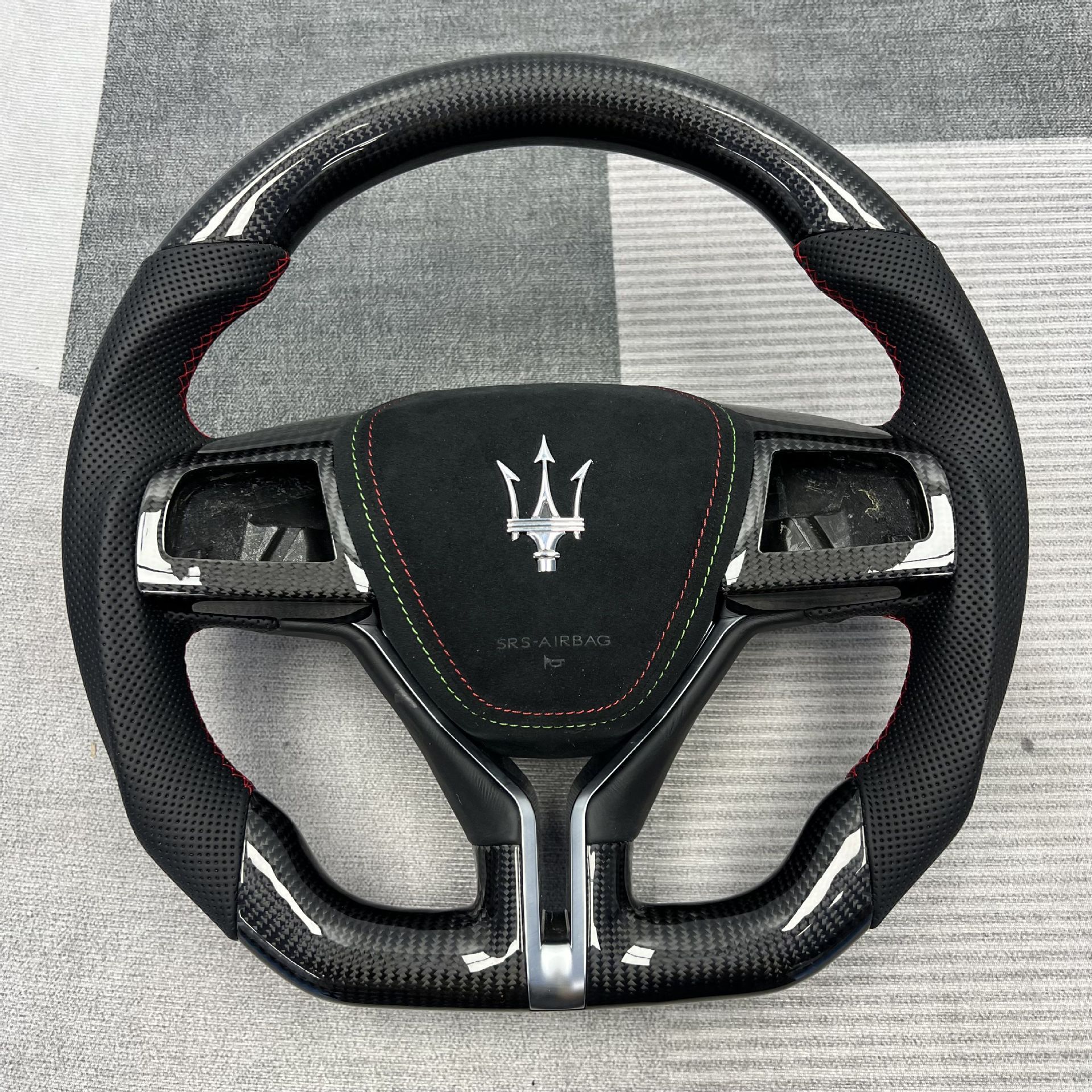 Car Steering Wheel Customization Suitable for Maserati Ghibli Carbon Fiber Flat-Bottom Steering Wheel Modification