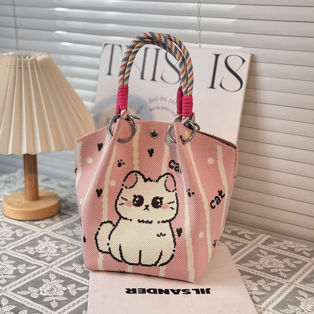 ニットハンドバッグ、ニッチデザインバケットバッグ、トートバッグ、ハンドバッグ、カジュアルで多用途なショルダーバッグ、ニットポータブルバッグ