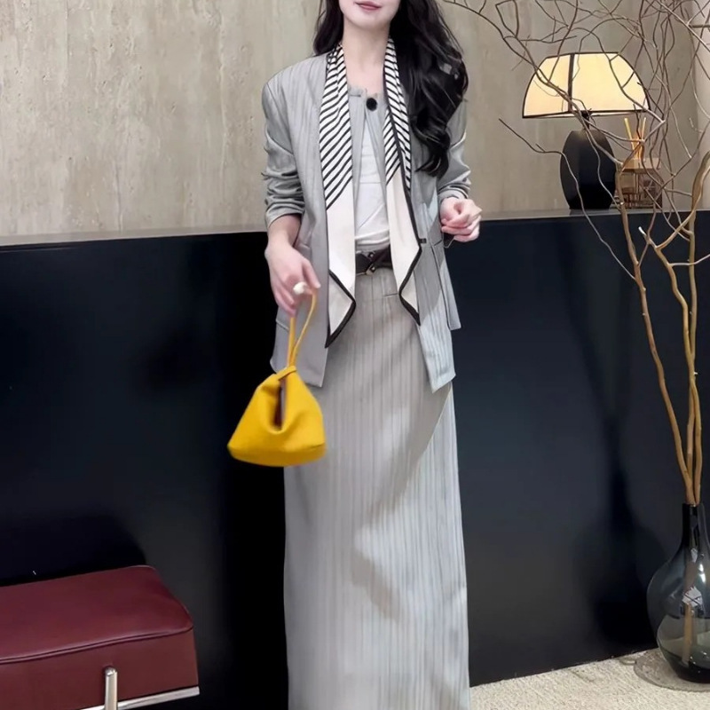 韩系气质灰色条纹西装套装女2025新款秋西服外套直筒半身裙两件套|undefined