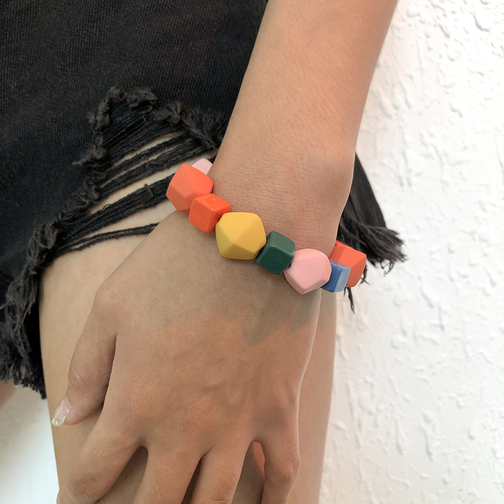 Simple Color Geometric Resin Bracelet display picture 1