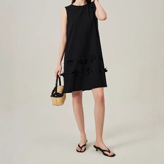 花梨のスカートのノースリーブのワンピースのフランスのゆったりした女性の春の新型の蝶結びのベストのa字のスカートの子の24fs 12490