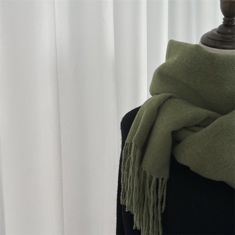 2023 nouveau monochrome pour femme, style décontracté japonais coréen, écharpe chaude, châle à la mode, peau de mouton d'automne et d'hiver_voghion.com