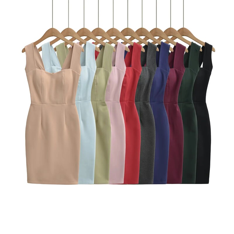 French-style elegant high-end camisole bodycon dress for women, summer 2026 new model, waist-cinching, slimming, and figure-flattering dress