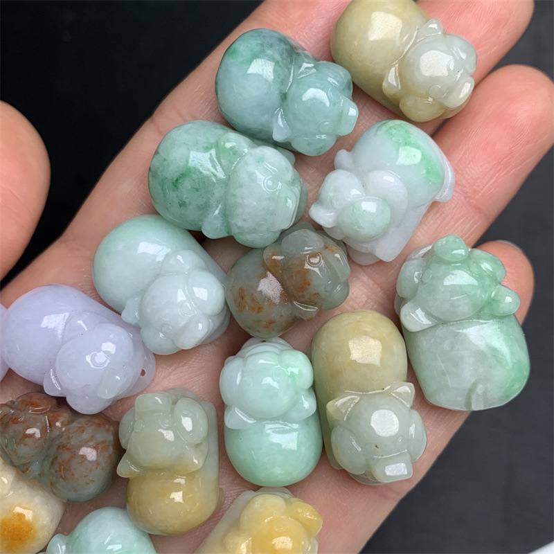 批发缅甸翡翠A货三彩福猪立体生肖猪小猪吊坠挂件 种水足无杂裂