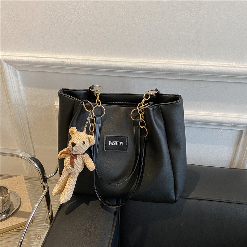 Bolsa de invierno de gran capacidad para mujeres 2024 nueva bolsa de hombro universal de moda alta sensación extranjera bolsa de viaje