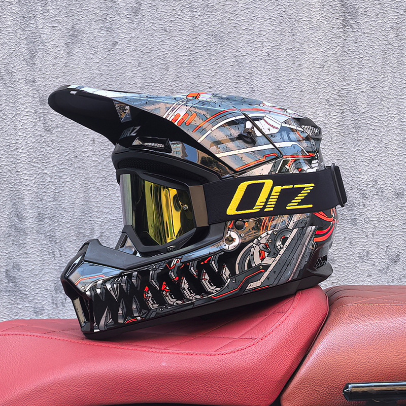 Casco todoterreno Casco de coche eléctrico Casco de rally para hombres y mujeres Casco de batería de descenso de velocidad de bicicleta de montaña Casco completo ORZ