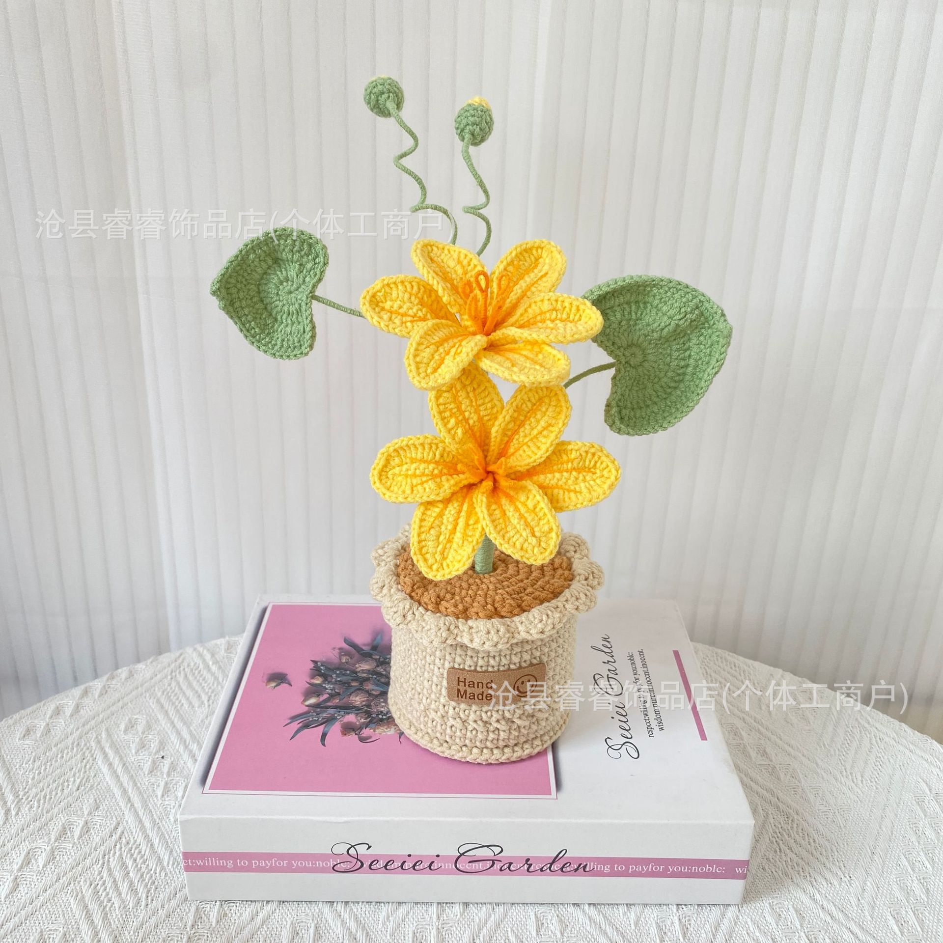 Flores artificiales transfronterizas, productos terminados de Amazon, adornos de lirio de los valles hechos a mano, rosas tejidas con hilo, adornos de bonsái para escritorio