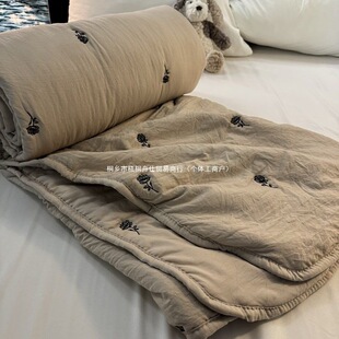 ���˿əCϴ�ı��̽����{���ļ�ˮϴ������ɫ�ě������ױ�����Ů