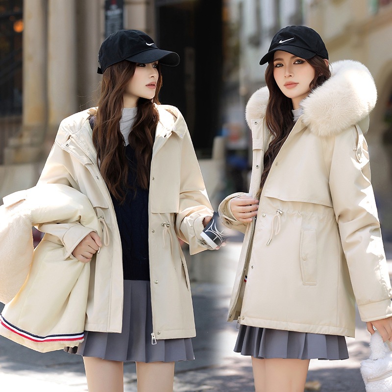 Paquete para mujeres de invierno 2025 nuevo tipo con forro de pelusa desmontable hombre pequeño medio largo una ropa tres chaqueta