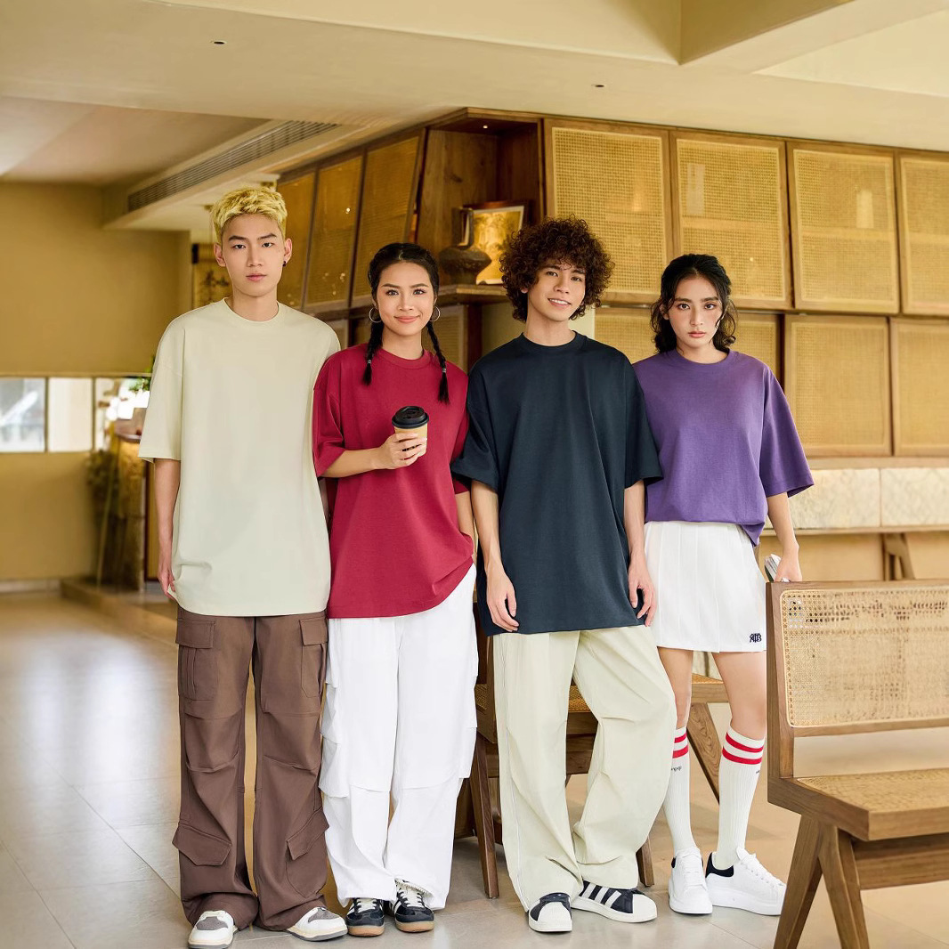 Marca de primavera y verano pesada 240G algodón de hielo de color sólido cuello redondo de manga corta para hombres coreanos simples diarios versátiles camiseta de media manga