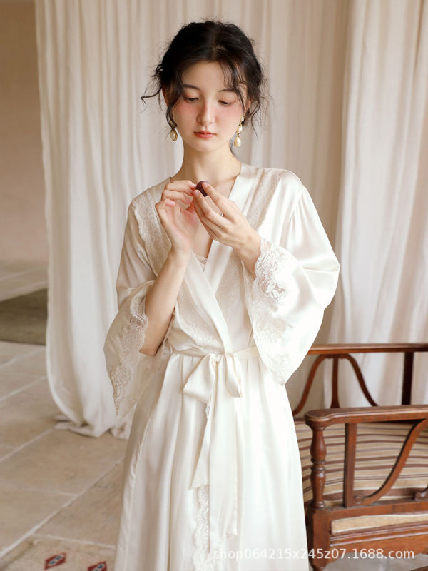 軽くて豪華な気質の氷糸の長いタイプの春と秋の高級感の結婚式の家庭服の新婦の朝の服の高級感のパジャマの2つのセット|undefined