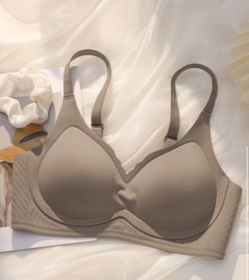 Ropa interior desnuda sin rastros mujer soporte suave taza fija pecho pequeño se reúne en la taza de la palma de la mano contra la caída del bra
