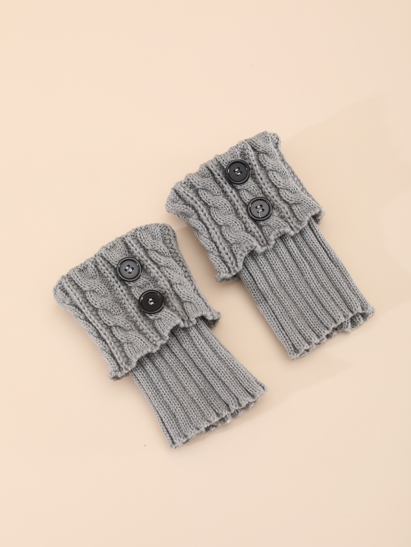 Calzini corti da donna in caldo pile con bottoni intrecciati_voghion.com