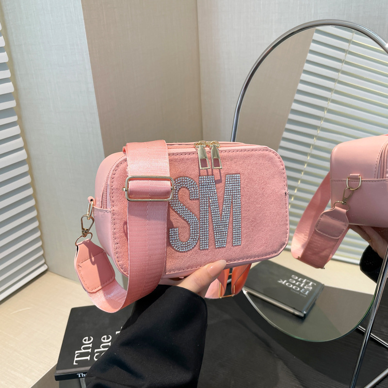 Moda personalizada, tendencia, bolso de mujer, ocio, todo fósforo, letra de nicho, bolso cuadrado pequeño, correa ancha, bolso de mensajero de un solo hombro popular