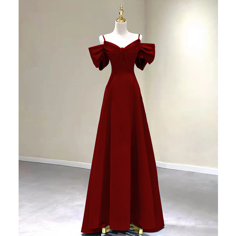 Bride's Toast Dress 2026 Spring New Style Spaghetti Strap Burgundy Wedding Engagement Dress for Women with French Design Sense and Unique Style Bride's Toast Dress 2026 Spring New Style Spaghetti Strap Burgundy Wedding Engagement Dress for Women with French Design Sense and Unique Style