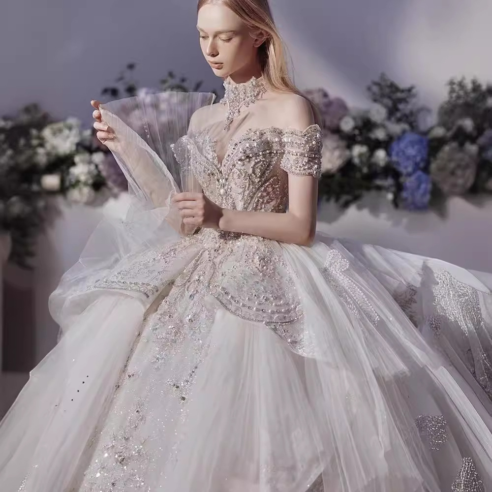 Vestido de novia de lujo 2025, nuevo modelo para novias pequeñas, talla grande, con cola larga, diseño de hombros descubiertos D101.