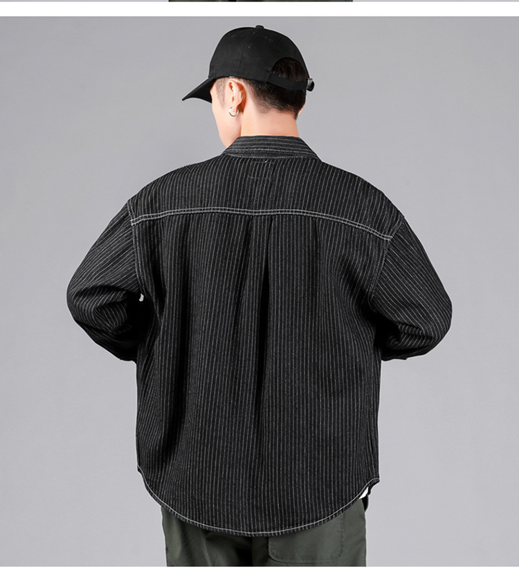 2023 Frühjahr Neues lässiges Jeanshemd mit Polokragen und schwarzen vertikalen Streifen, lockerer Jeanshemdmantel für Männer und Jugendliche_voghion.com