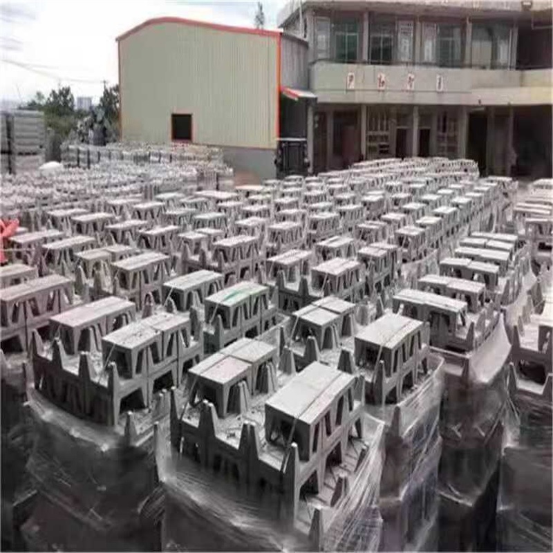 安徽淮南隔热砖板楼顶 四脚五脚屋顶天台水泥隔热砖 楼顶隔热砖走