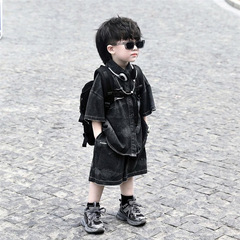 男の子用サマースーツ2025新作、韓国風おしゃれでかっこいい半袖短パン子供服、タイダイ柄ツーピースセット