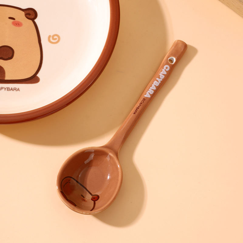Kapibala nueva cuchara de cerámica de dibujos animados cuchara de mango largo cuchara redonda cuchara de sopa para el hogar cuchara linda para comer para niños