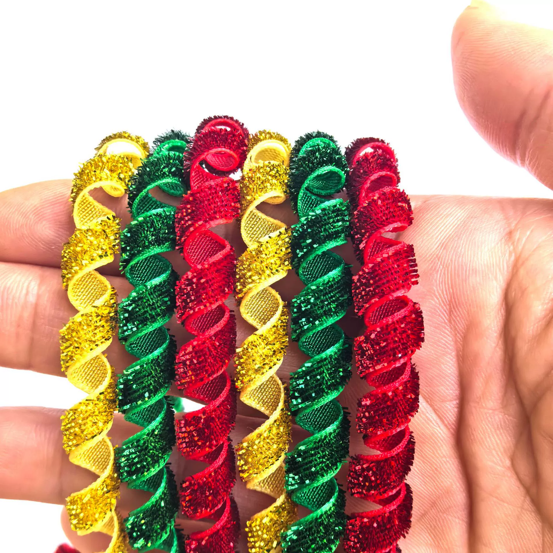 Производитель спиральных рулонных лент для аксессуаров для питомцев, кошачьих игрушек, волнистых рулонов, полиэстеровых лент, праздничного декора оптом