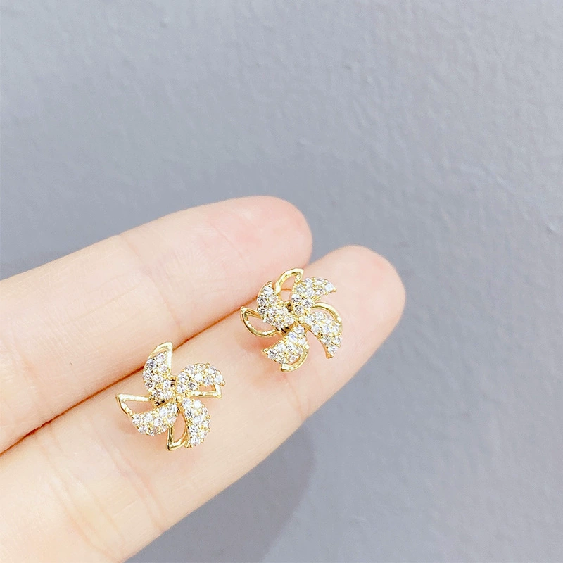 Серебряная игла, вращающаяся ветрячок игрушка, серьги, образец серебро 925, корейский стиль, микроинкрустация, с бриллиантами, оптом