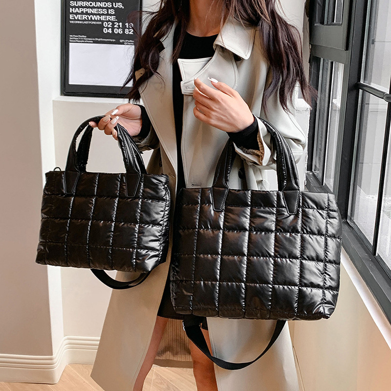 Bolso de mano acolchado de algodón de gran capacidad para mujer, nuevo bolso de moda 2024, bolso cruzado de hombro de alta gama para ir al trabajo