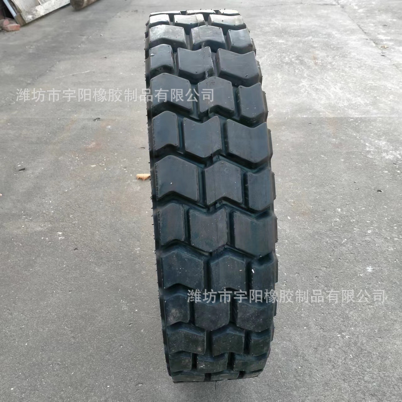 叉车井下铲运机轮胎8.00-20充气轮胎平板车外胎