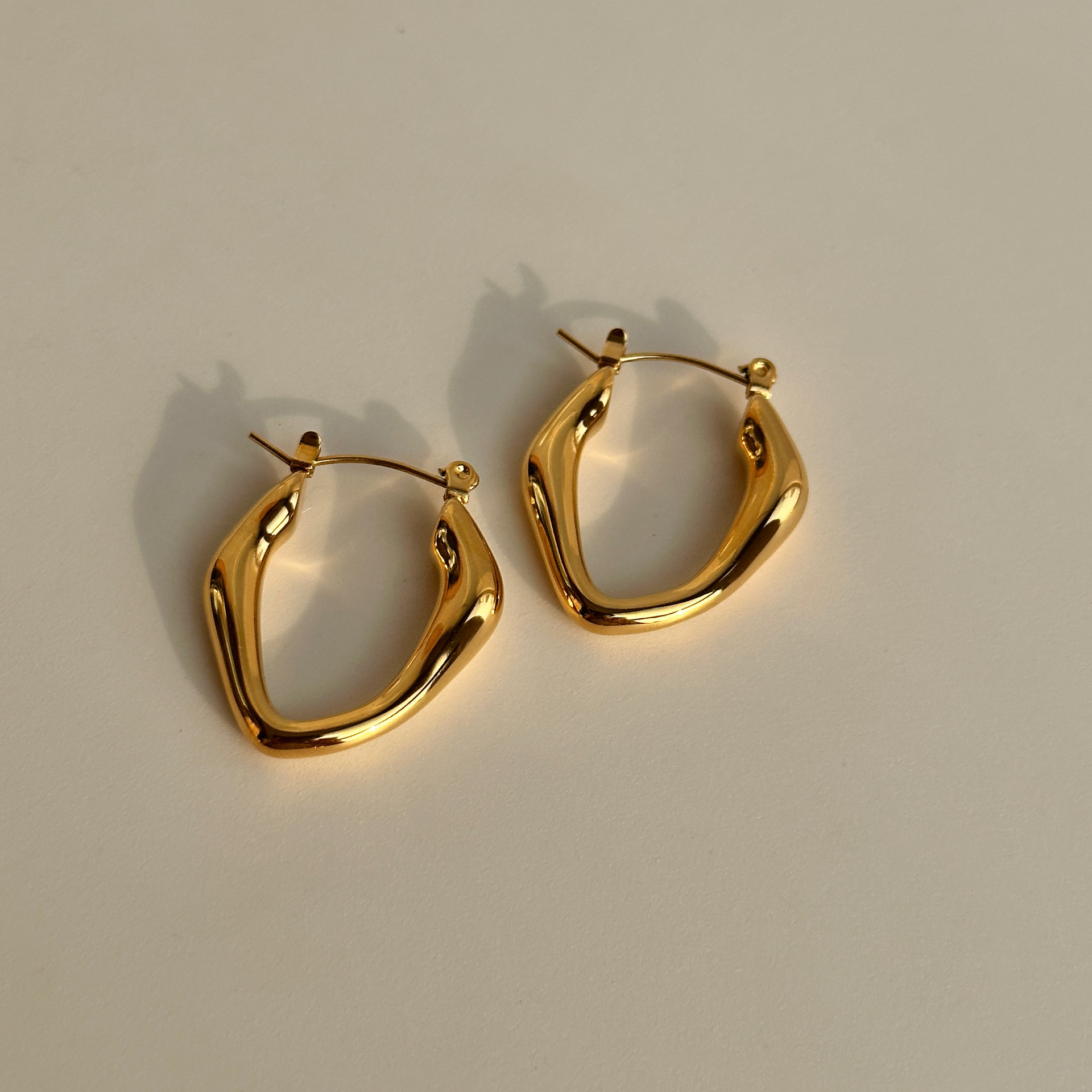 1 Pair Streetwear Irregular Titanium Steel Plating Hoop Earrings display picture 3