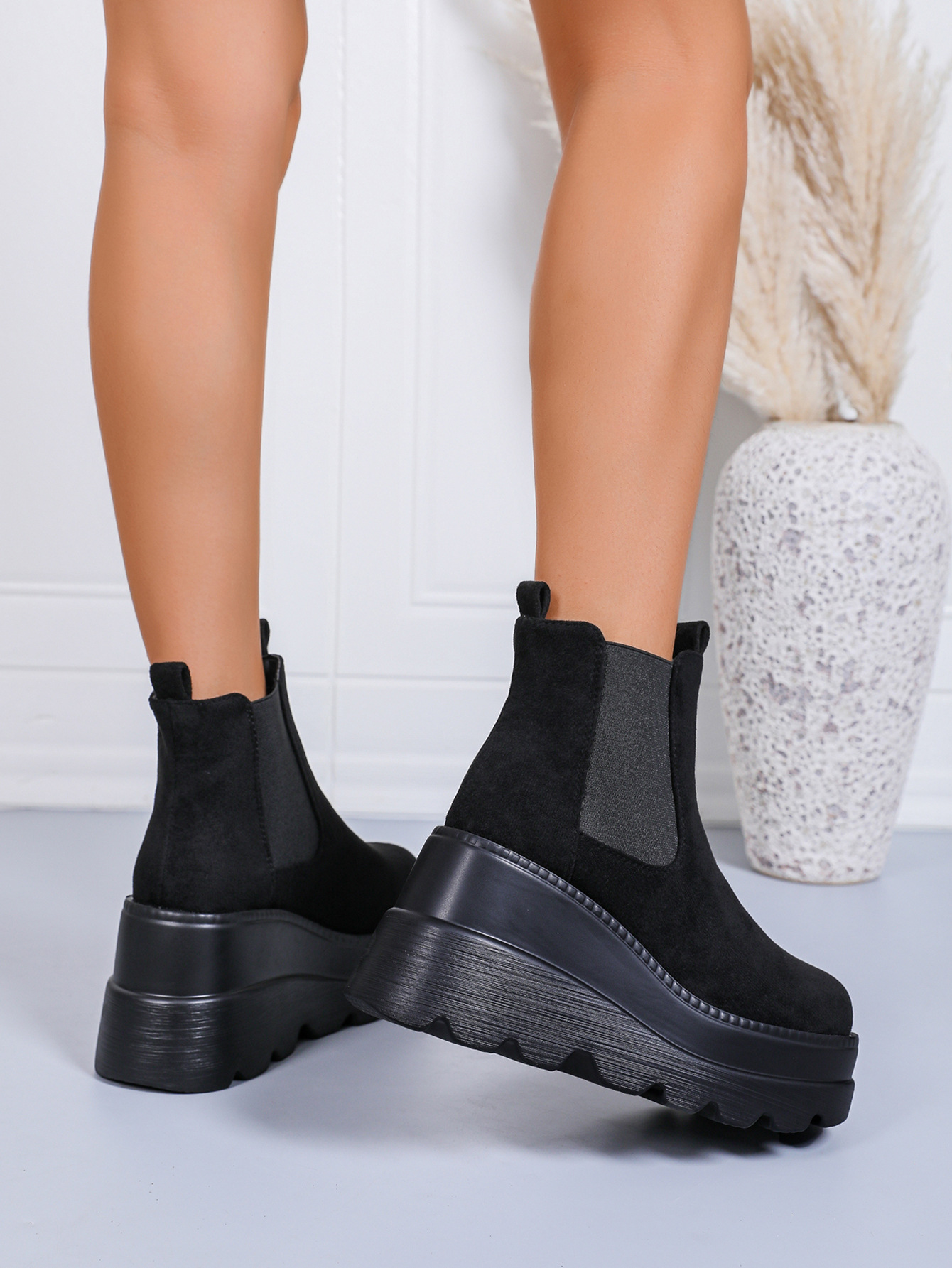 Dames suède enkelboots met sleehak winter instaplaarzen_voghion.com