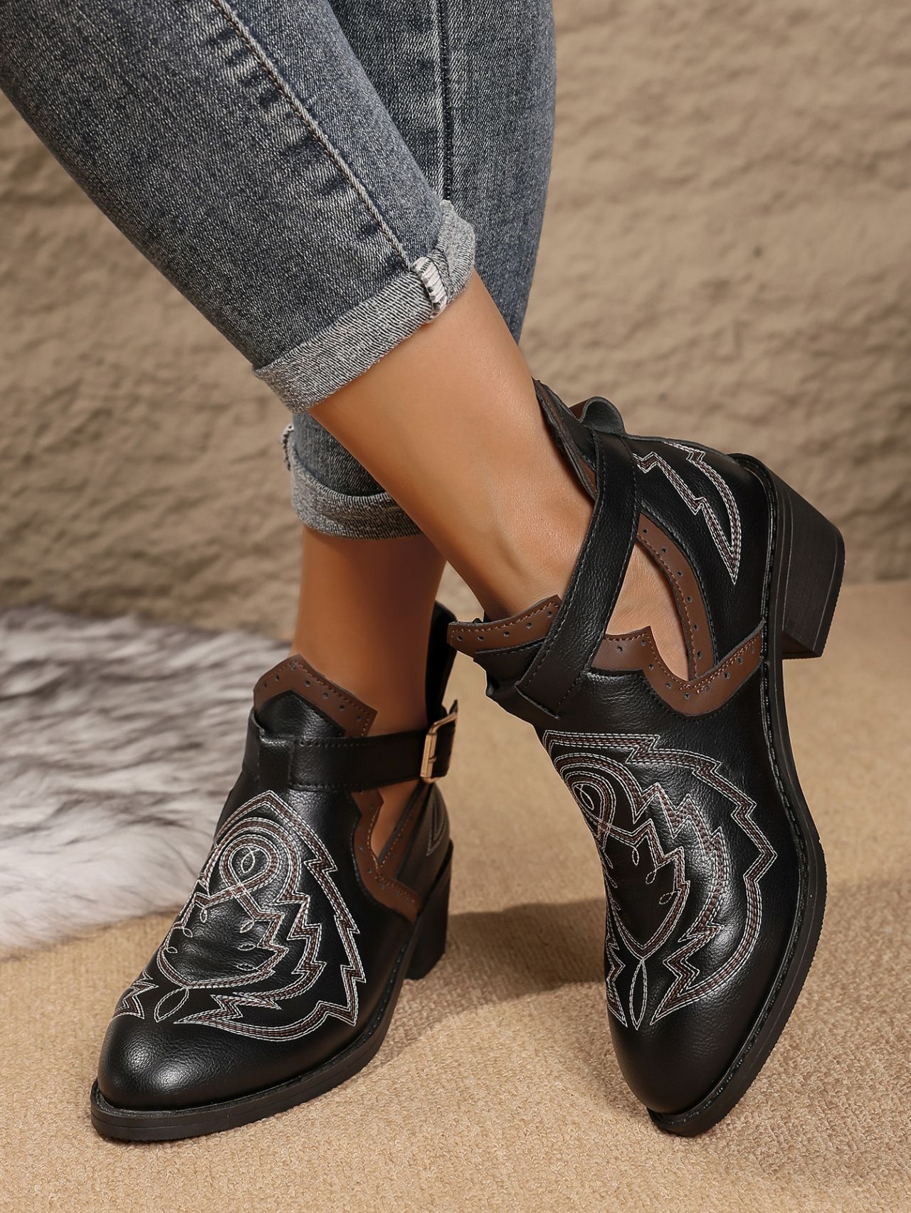 Women's Retro Embroidered Color Block Mid Heel Ankle Boots Plus Size British Style Martin Boots Autumn New Style_vogvips.com
