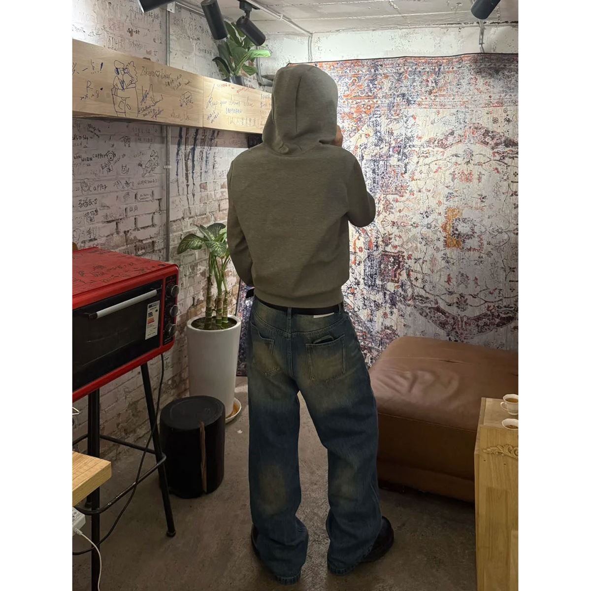 Vintage Washed Baggy Jeans For Men & Women – Distressed Denim With Cat Whisker & Studded Details (Blue, S-3XL)​_mkmklike.com