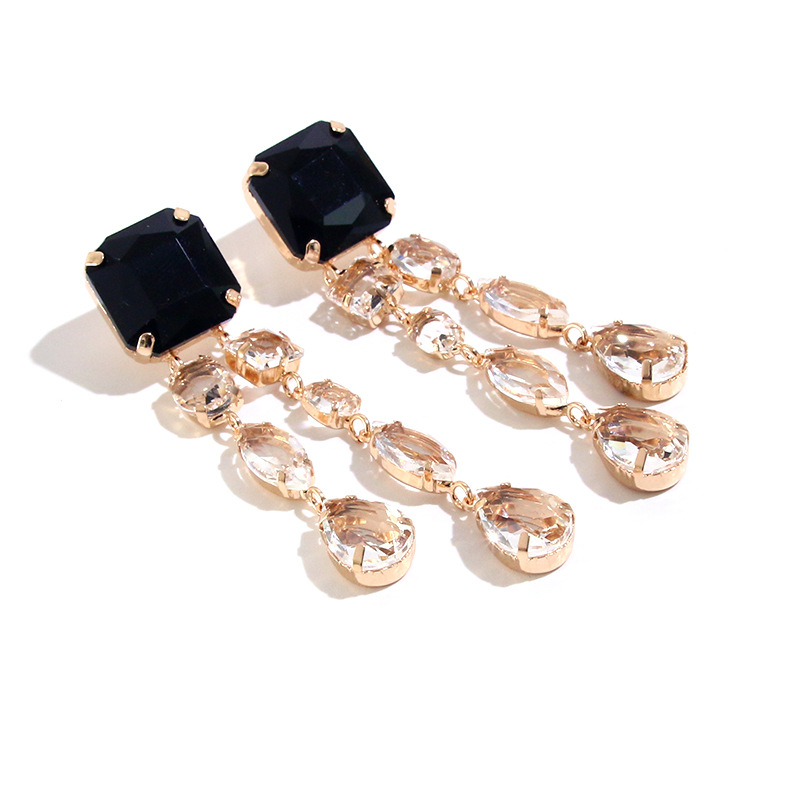 Retro Super Zircon Long Water Drop Light Luxury Women's Earrings display picture 1