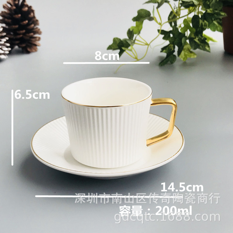 De estilo europeo pequeño borde dorado de lujo a rayas taza de café y platillo traje de cerámica del hogar juego de té de la tarde aparato
