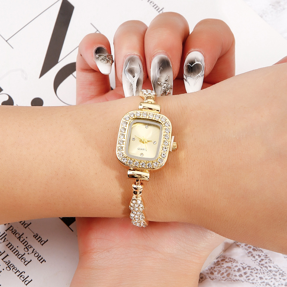Quartz Watch Image 5