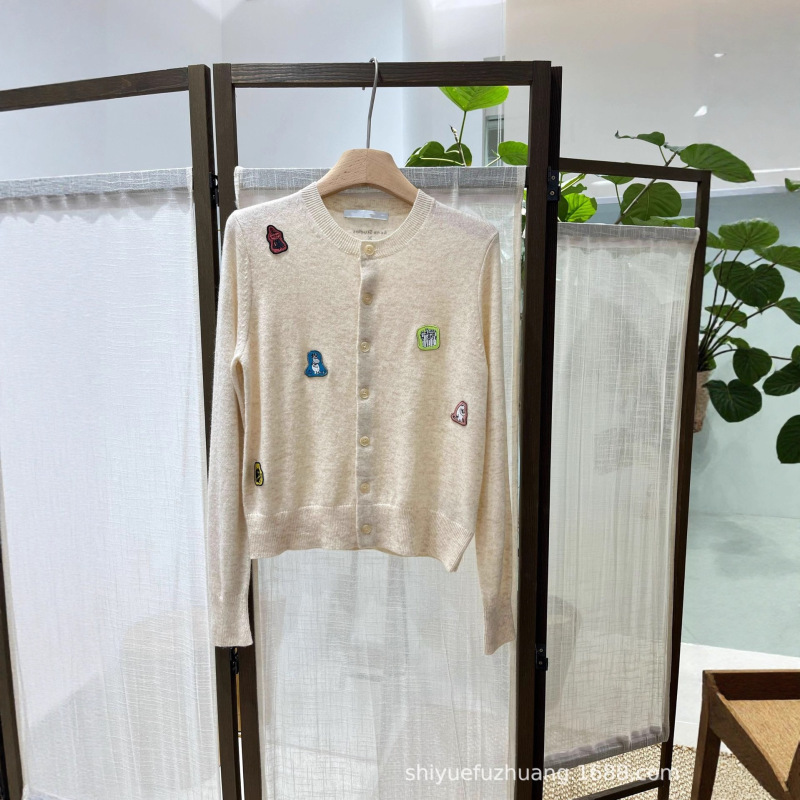 Ac Collaboration Fun and Fashionable Youthful Cartoon Patch Embroidery Wool and Yak Hair Blend Round Neck Knitted Cardigan Top
