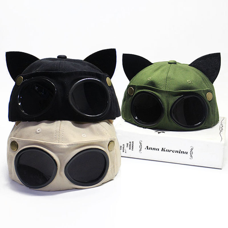 Simpatico con orecchie di gatto (pane al vapore a forma di orecchie di gatto), occhiali da aviatore, occhiali da sole primaverili ed estivi da baseball, lingua d'anatra_voghion.com