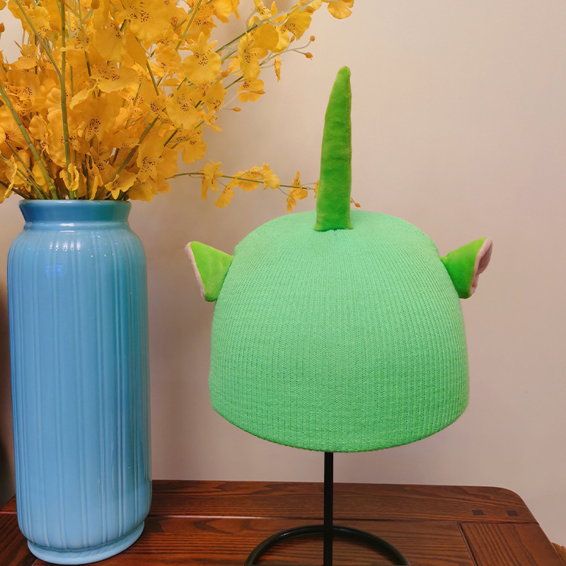 Cubierta de casco de esquí de dibujos animados lindo personalidad cálida placa única cubierta de casco de doble placa bicicleta muñeca cubierta decorativa a prueba de viento