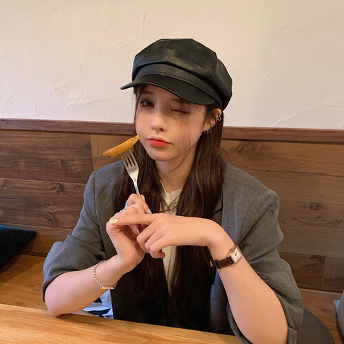 Leather Octagonal Hat for Women - Autumn/Winter Retro Sweet Style, Face-Smoothing Duckbill Beret Hat, Versatile Solid Color Hat