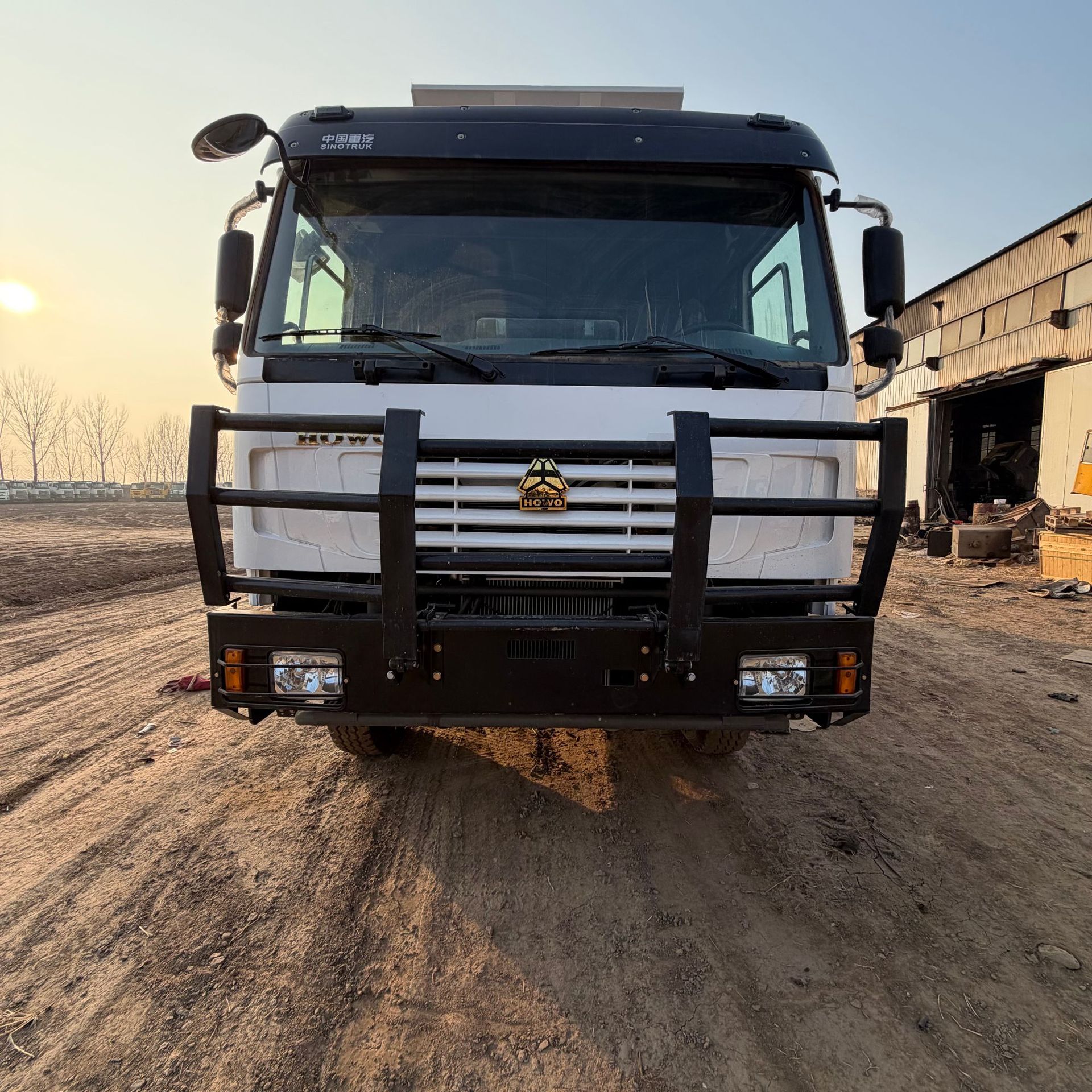Export Cross-Border African Used Truck Howo Reinforced Bumper Rear Flip 371 Horsepower 6X4 Dump Truck