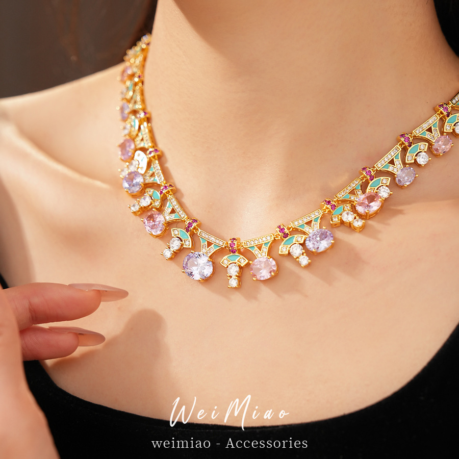 Goteo de aceite de piedra de diamante elíptico empalme collar de fichaje ligero lujo nicho cadena de clavícula estilo palacio conjunto de joyas exquisitas