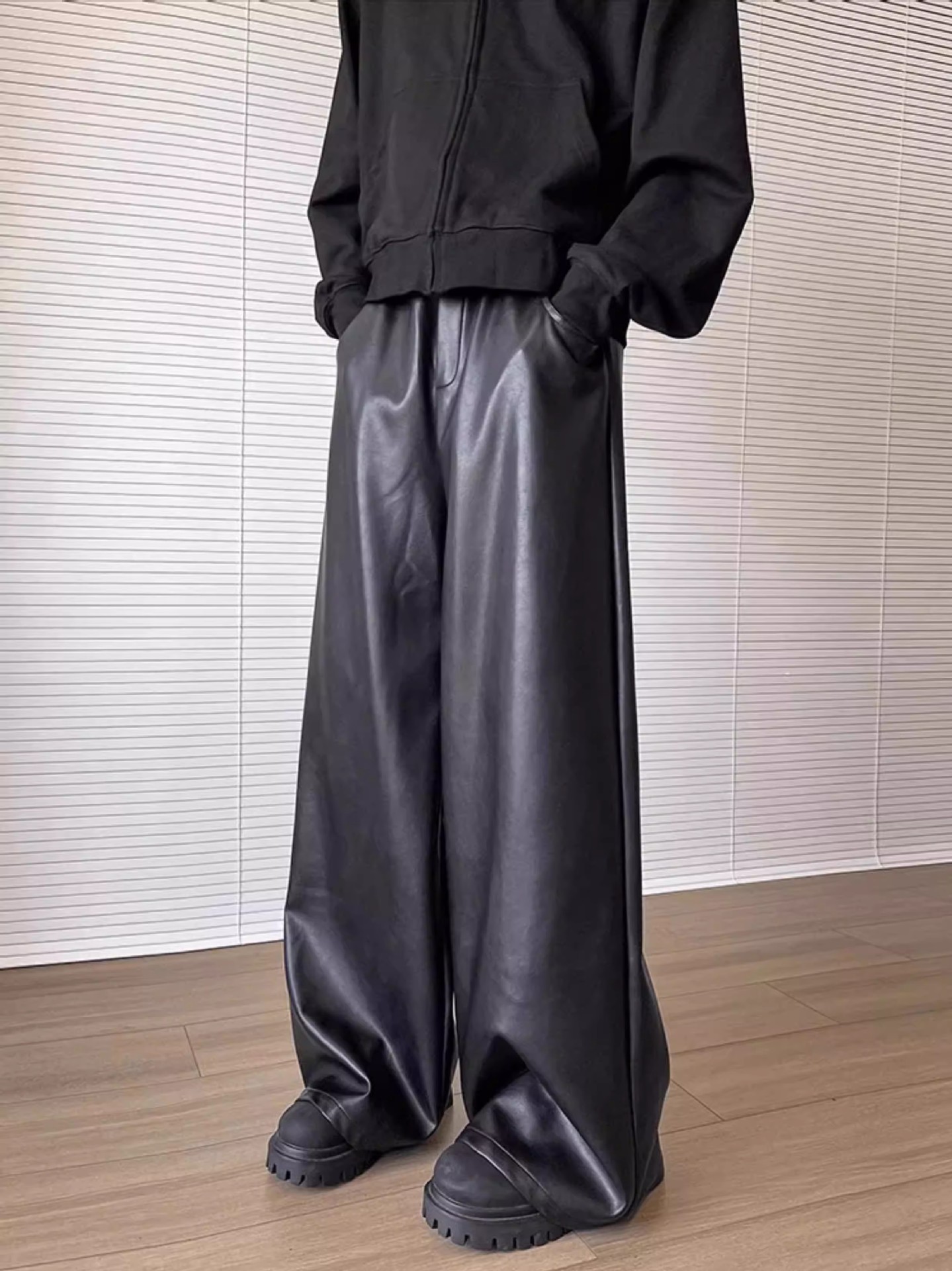 Herren Lederhose Im American Style Lockere Passform Schwarz_voghion.com