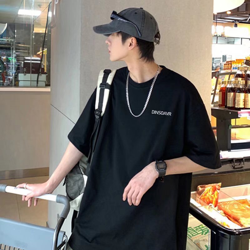 T-shirt da uomo di marca trendy Instagram a maniche corte Estate 2022 Nuova tendenza della moda da uomo semplice e versatile allentata_voghion.com