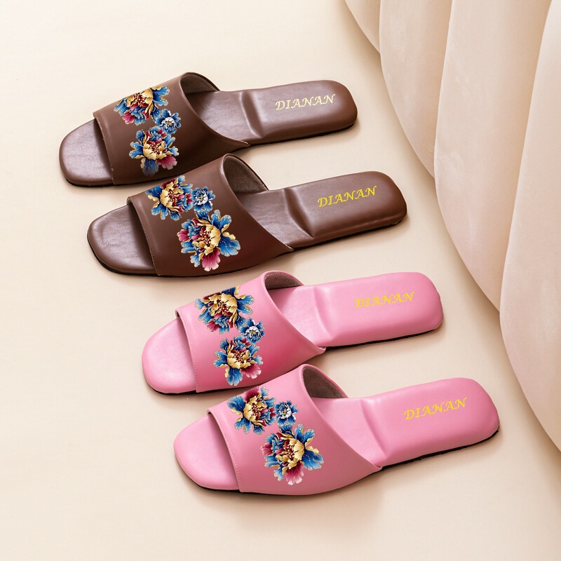 Summer Sandals with Pu Leather Surface, Light Luxury National Style, Comfortable Couple Slippers, Women's Printed Slippers, Factory Direct Sales, Dropshipping