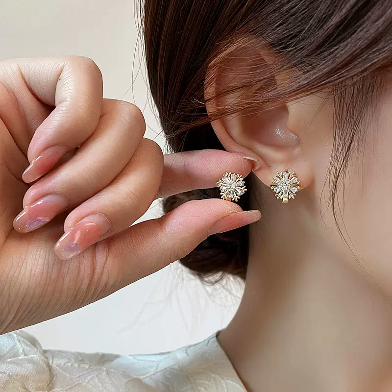 雪花耳环女高级感小巧时尚气质耳扣轻奢爆款精致耳饰小众饰品批发