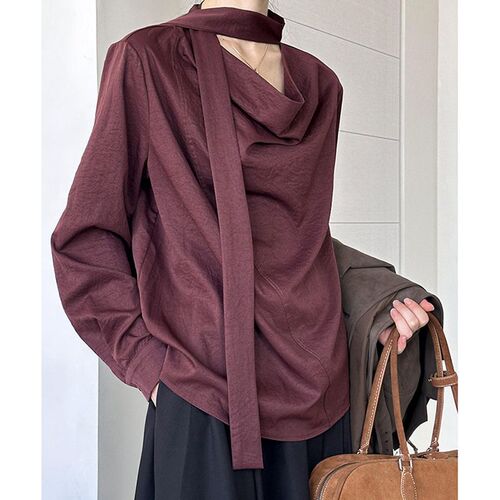 A design-oriented, V-neck, fringe-sleeve, long-sleeve women's autumn Korean-style loose and versatile blouses, fashionable top.