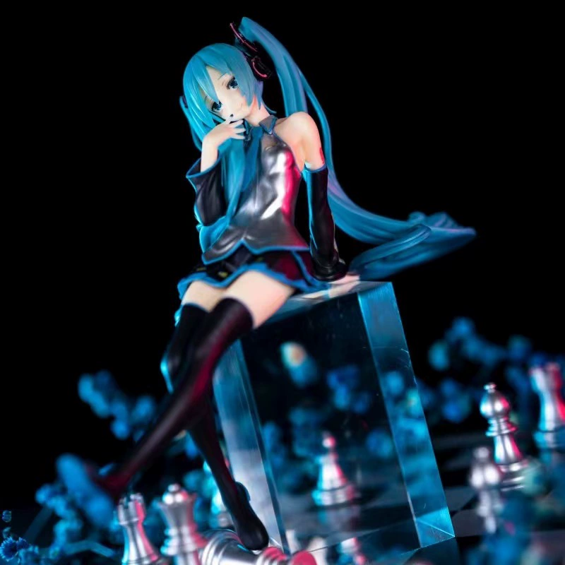 Фигурка (Hatsune) Black Star Red & White ver, 16 см в синем костюме, коллекционная